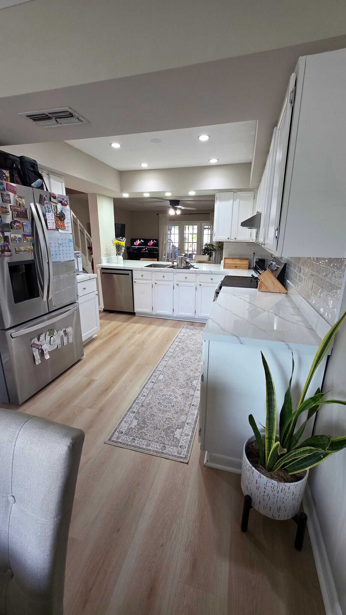 Building Photo - 16084 Dawnview Dr