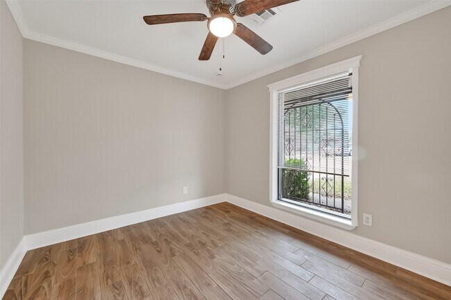 Building Photo - 11107 Cedarview Ln