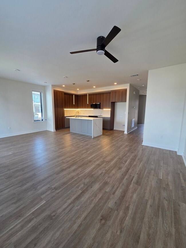 Building Photo - Welcome to Parkside of Lowell