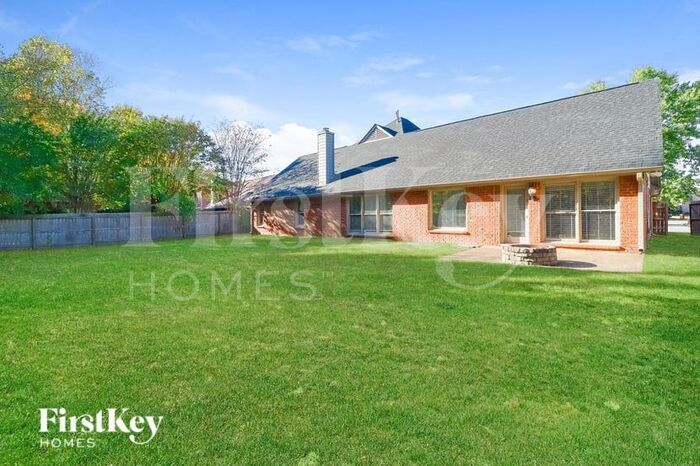 Building Photo - 8827 Dewberry Ln