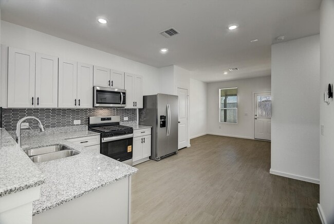 Building Photo - 519 Louis Ln