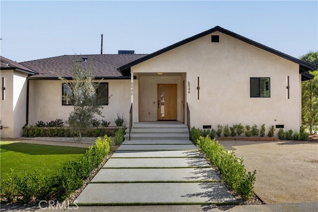 Building Photo - 6944 Amestoy Ave