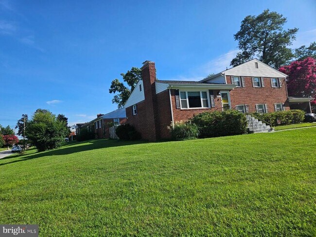 Building Photo - 5815 Arbroath Dr