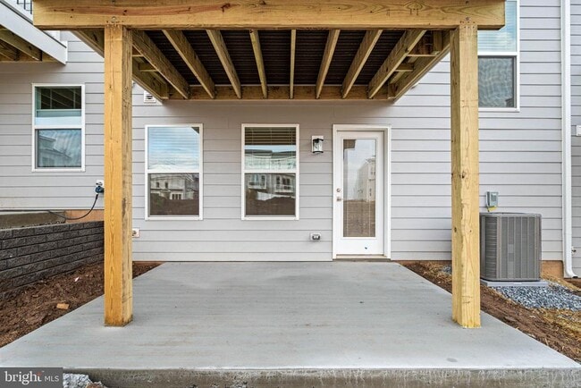 Building Photo - 104 Lizabetta Ln