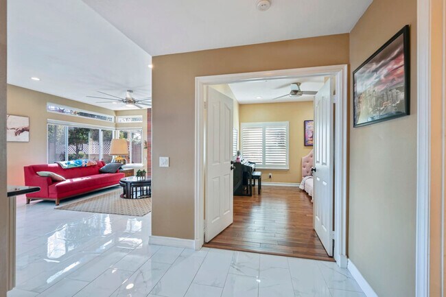 Building Photo - 9598 Naples Dr
