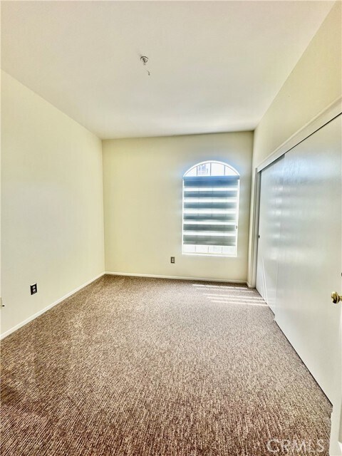 Building Photo - 66 Montana Del Lago Dr