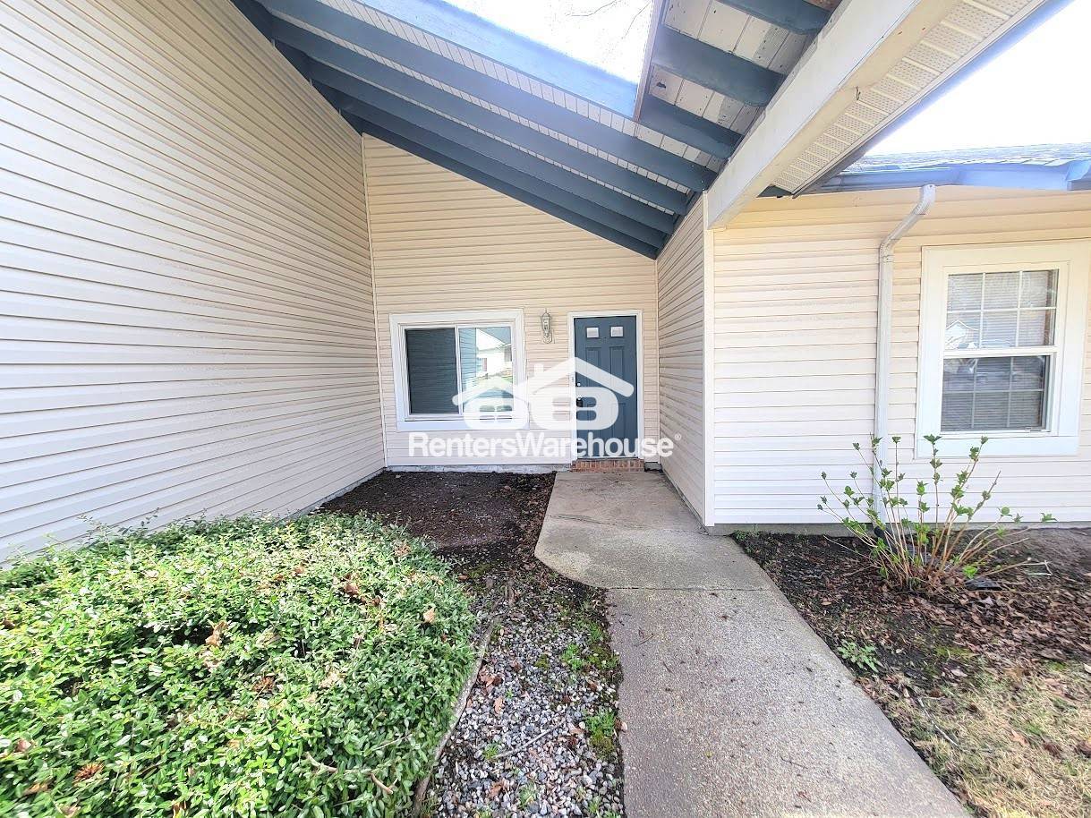 Building Photo - 1412 Bayberry Ct S