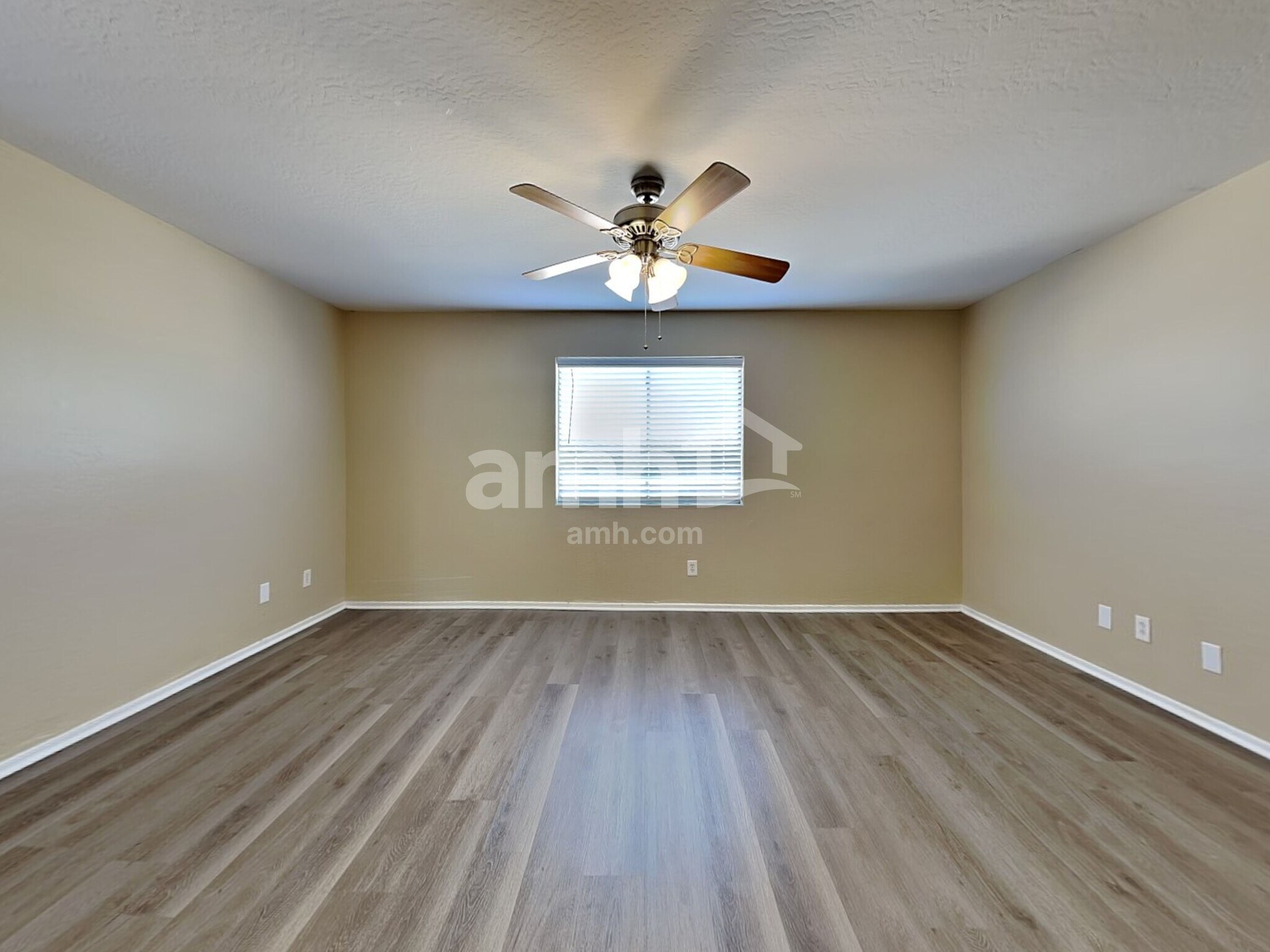 Building Photo - 10006 W Miami St