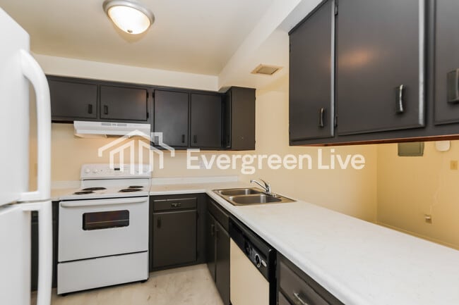 Building Photo - coming soon