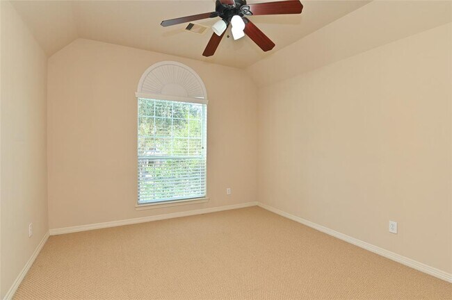 Building Photo - 5215 Field Briar Ln
