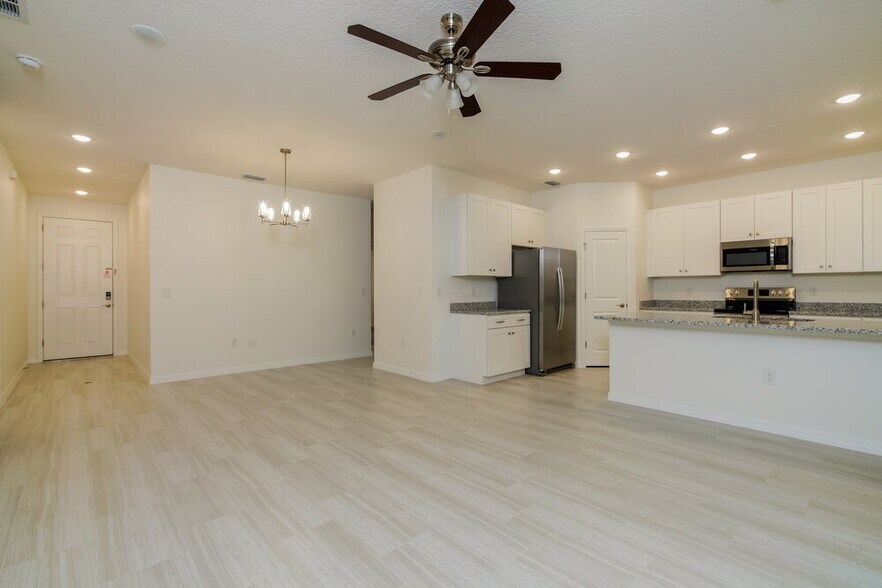 Building Photo - 409 Bay Oak Ln