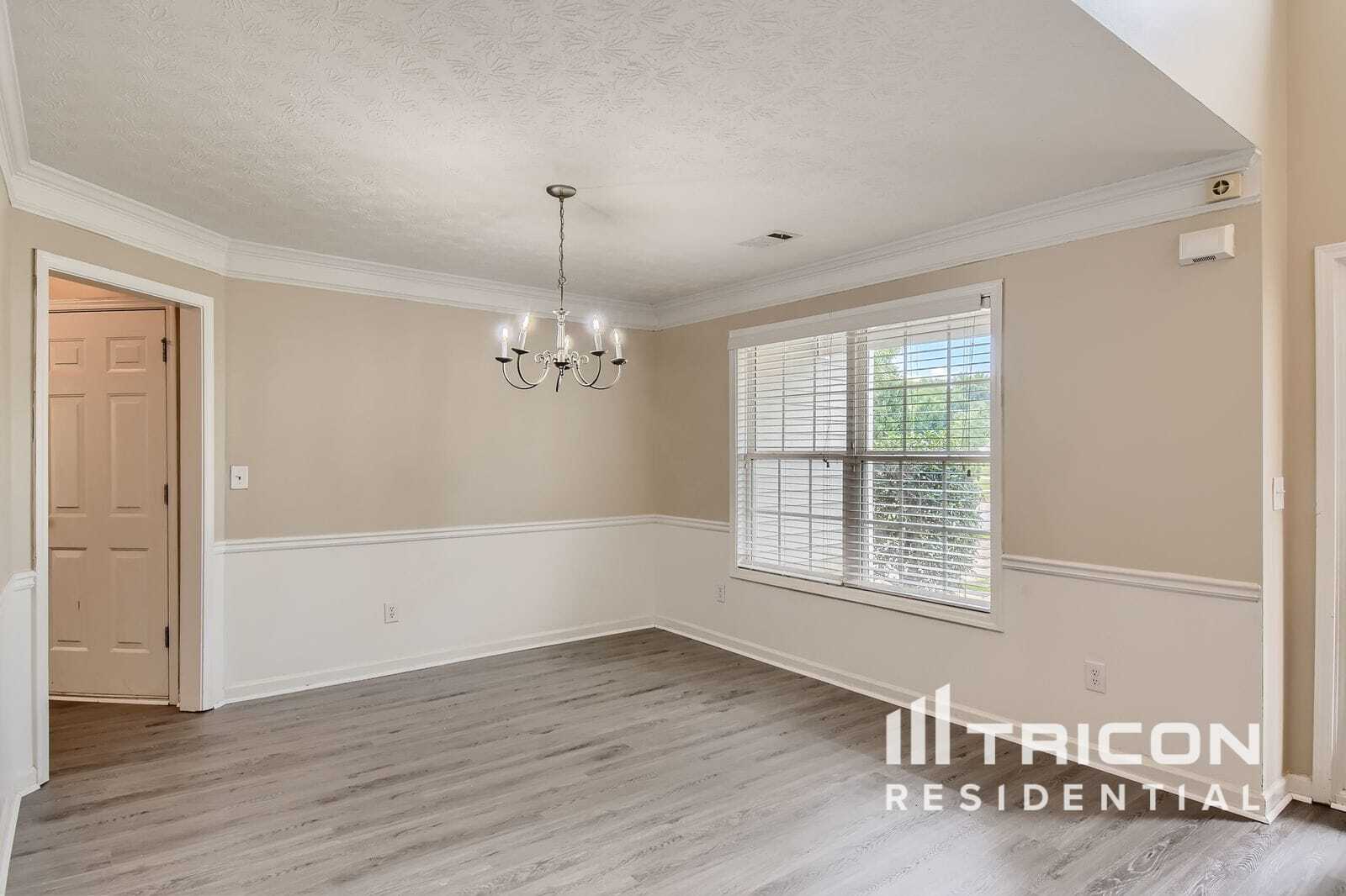 Building Photo - 828 Redan Way