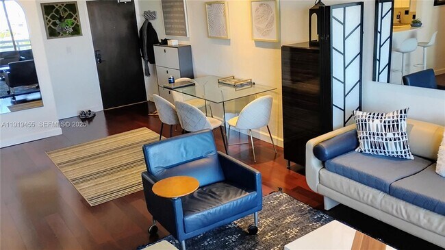 Building Photo - 1500 Bay Rd