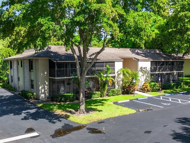 Building Photo - 147 Deer Creek Blvd