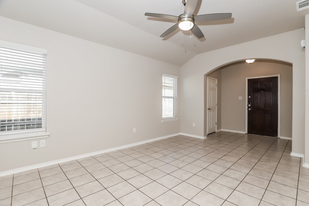 Building Photo - 119 Katy Post