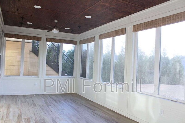 Building Photo - 4417 Carrington Dr