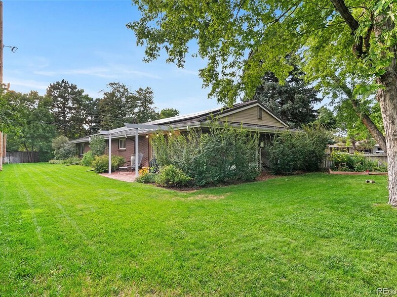 Building Photo - 9156 E Stanford Pl