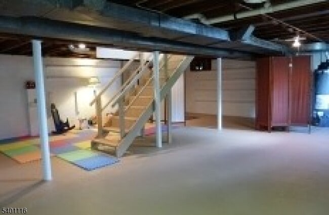 Building Photo - 26 Adams Dr