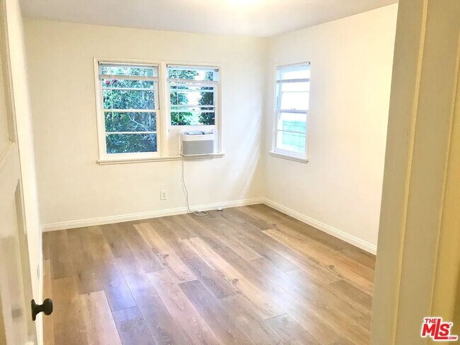 Building Photo - 1044 14th St