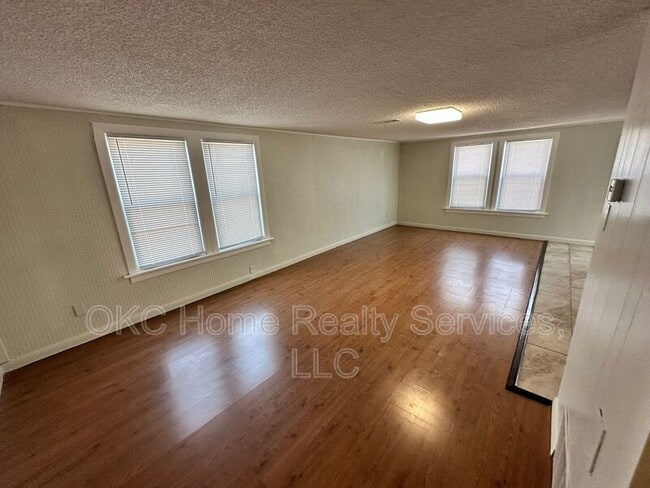 Building Photo - 2936 SW 50th St