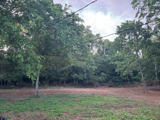 Building Photo - 4 Bed, 2.5 Bath with Park Access in the perfect location in Nicholasville! Stainless Steel Applia...