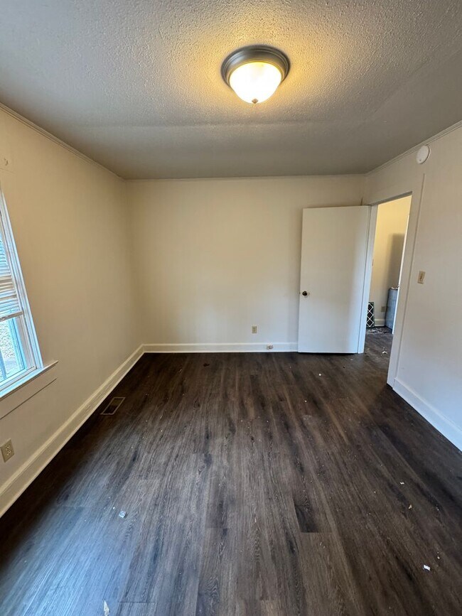 Building Photo - 2/1 House in Shelby, NC - House will be deep cleaned