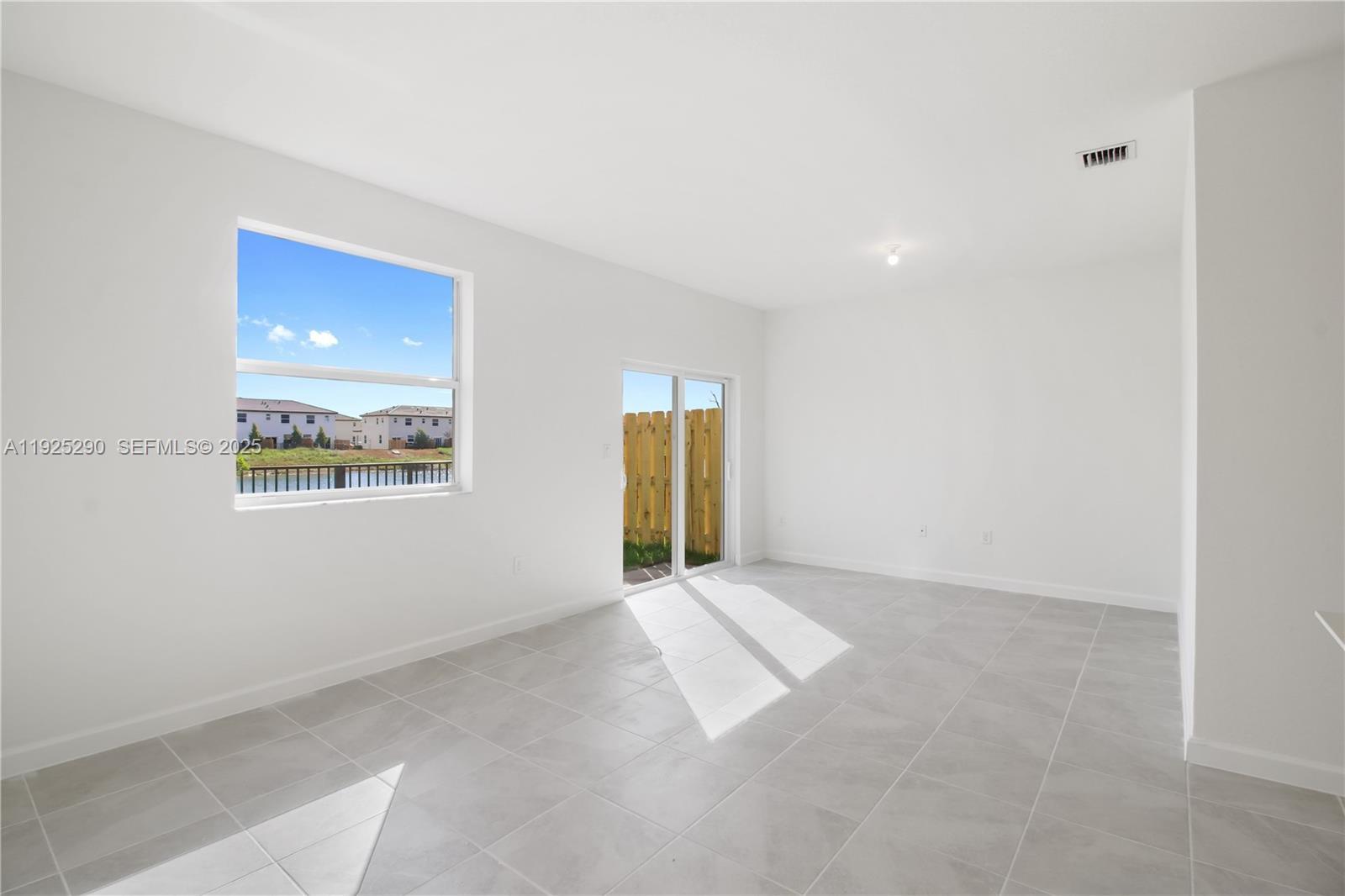 Building Photo - 2747 SE 25th Ave