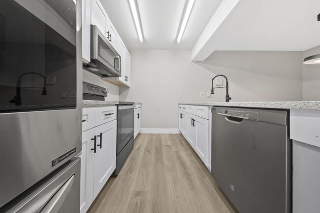 Building Photo - 2920 Pecan Ave