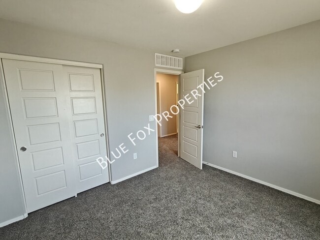Building Photo - 8838 N Hardy Preserve Loop