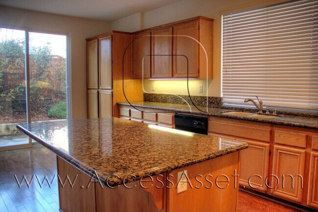 Building Photo - 44689 Vail Oak Rd