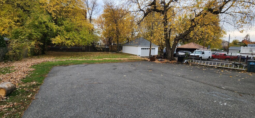 Building Photo - 75 Central Ave