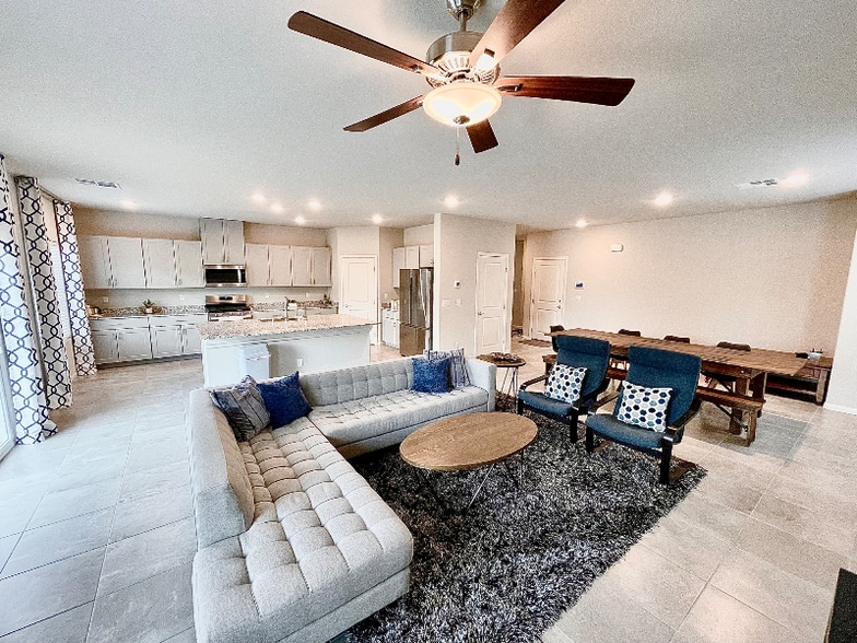 Building Photo - 4039 Lady Fern Ave