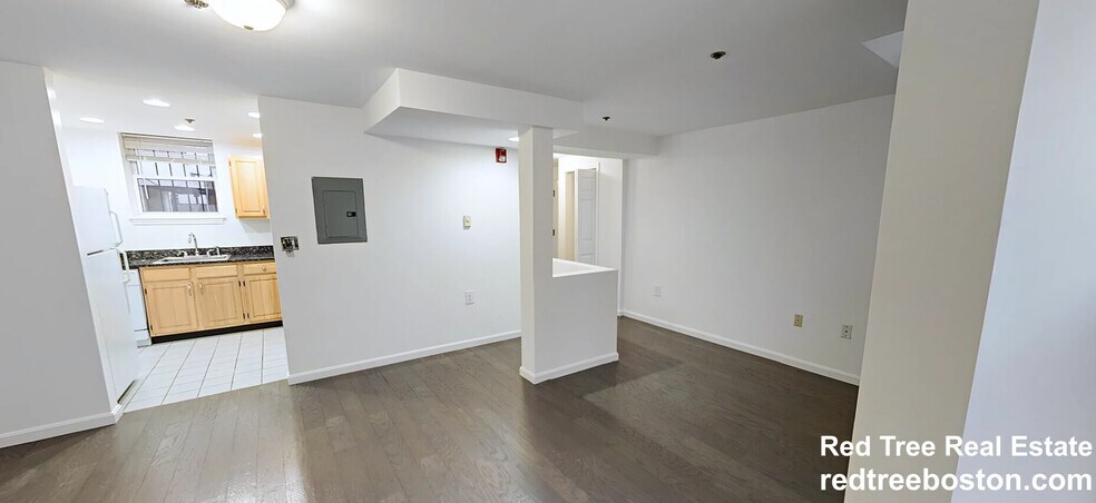 Building Photo - 31 Queensberry St