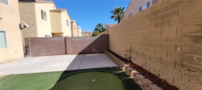 Building Photo - 9229 Millikan Ave