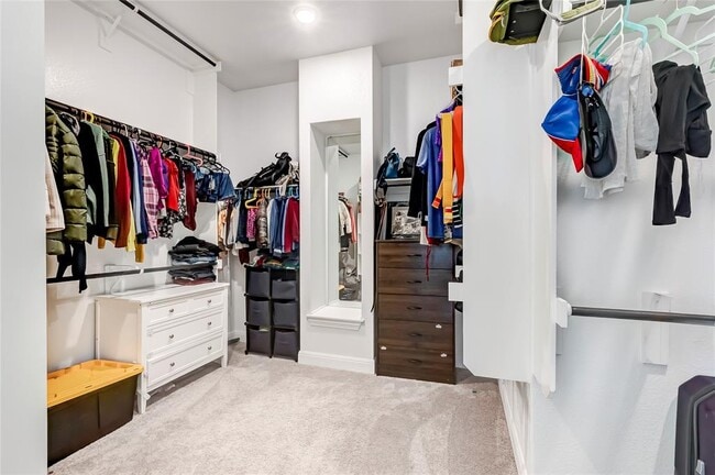 Building Photo - 2824 Stone Branch Dr