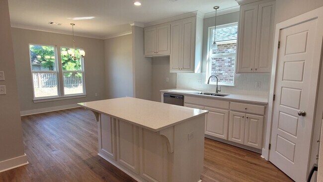 Building Photo - Brand New home in Woodstock Park!