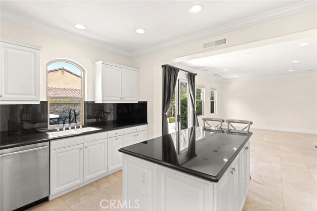 Building Photo - 61 Shade Tree