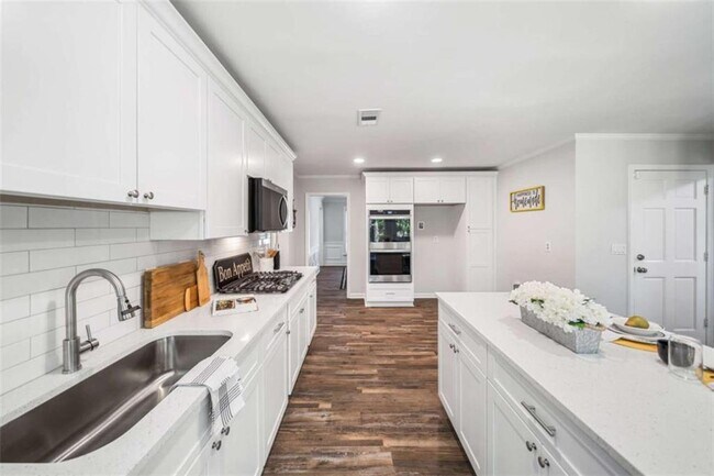 Building Photo - 745 Princeton Mill Run