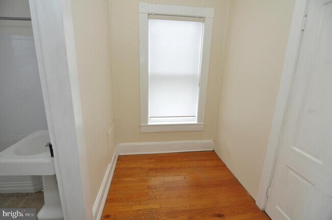 Building Photo - 515 N Loudoun St