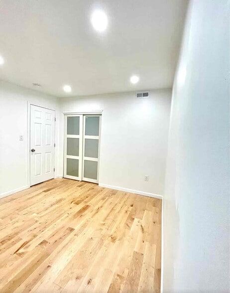 Building Photo - 2457 Gaul St