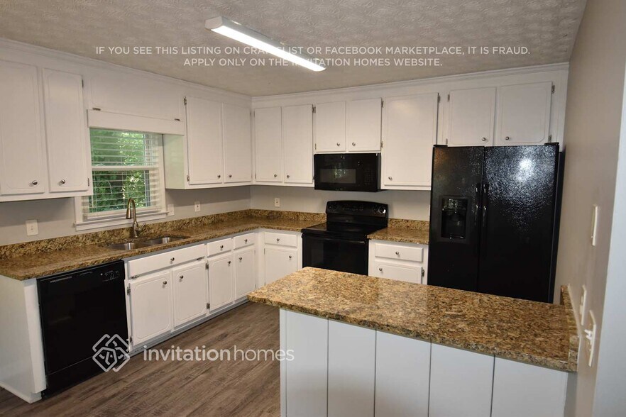 Building Photo - 510 Cove Rd