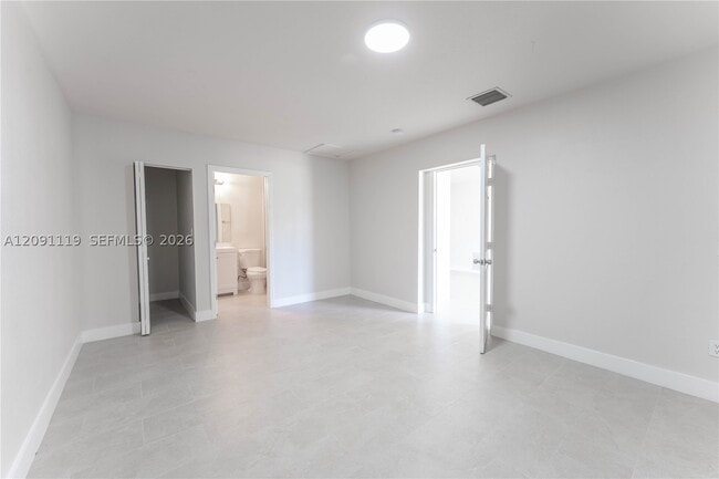 Building Photo - 10825 SW 221st St Rd