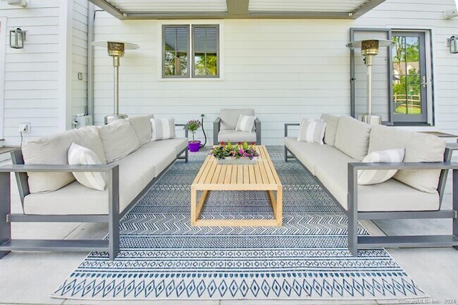 Building Photo - 17 Stony Brook Rd