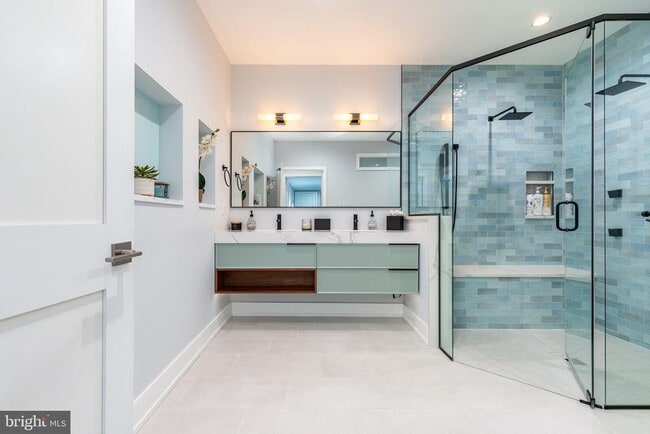 Building Photo - 608 N 3rd St