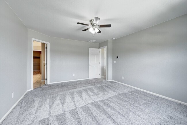 Building Photo - $3,325 - 3 Bed, 3 Bath Home in Centennial ...