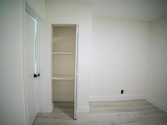 Building Photo - 412 Columbus Pkwy