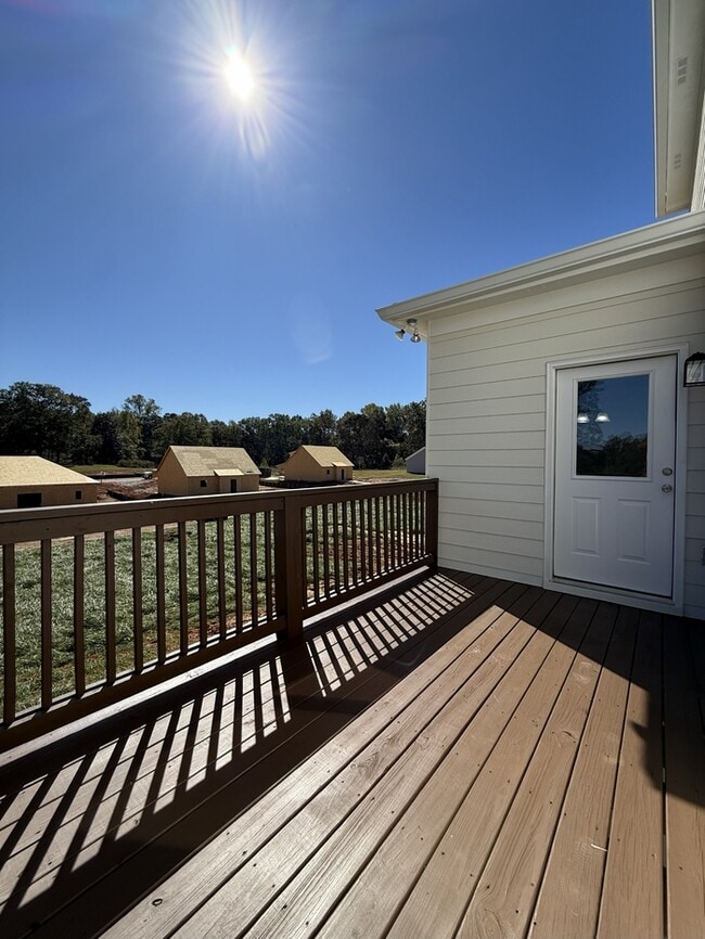 Building Photo - 174 Charlotte Cir