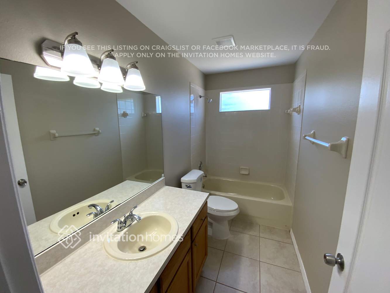 Building Photo - 11429 Village Brook Dr