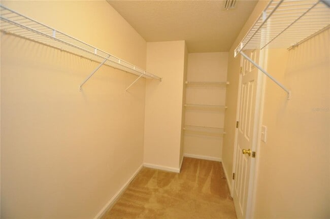 Building Photo - 116 London Dr