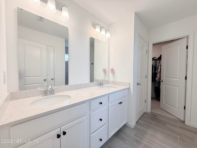 Building Photo - 9931 Lovage Ln